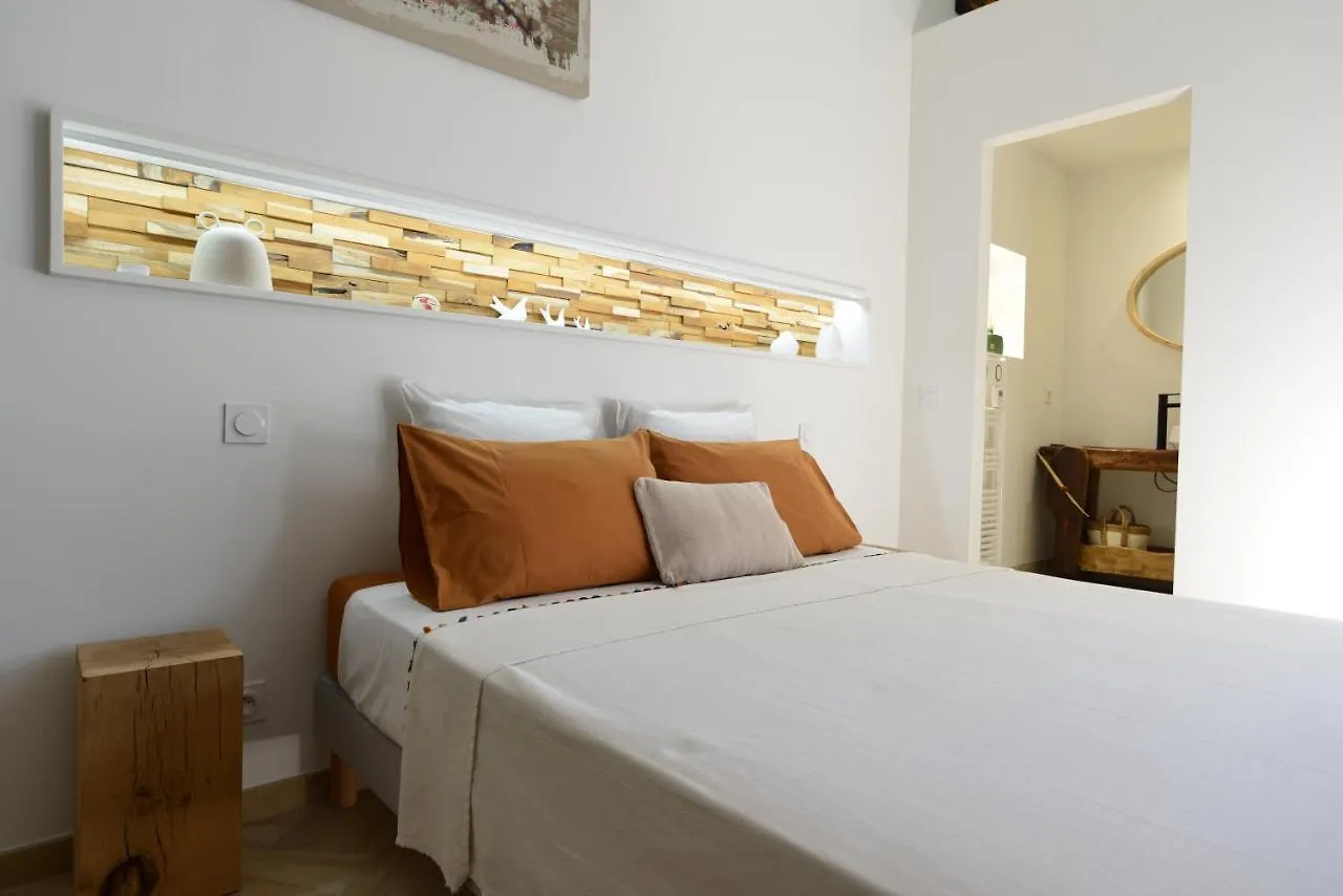 Chambre D'Hotes A La Cle Des Champs Varen 0*,