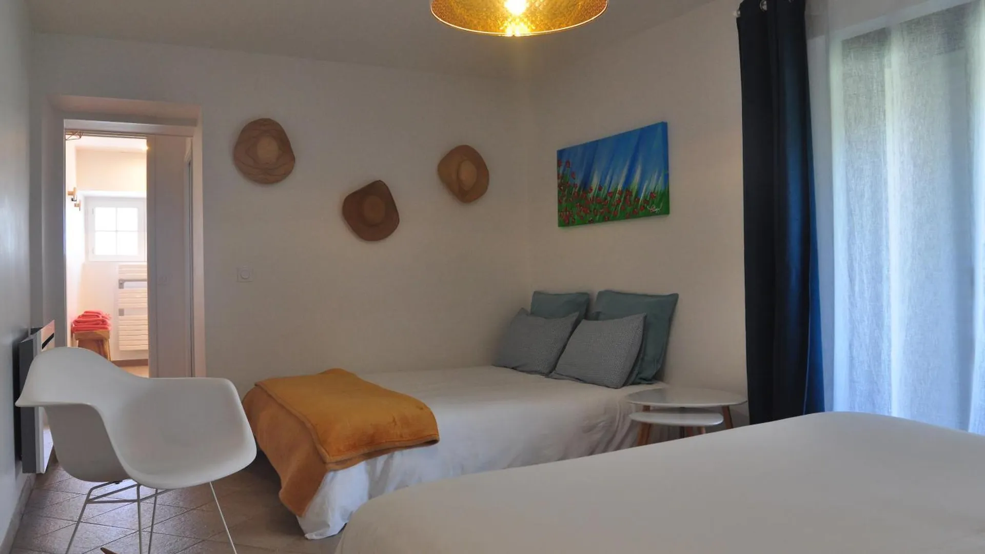 Chambre D'Hotes A La Cle Des Champs Varen 0*,  France